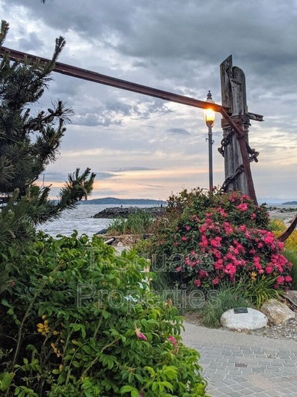 Building Photo - 223 Dayton St