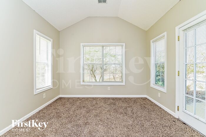 Building Photo - 704 Trellis Ct