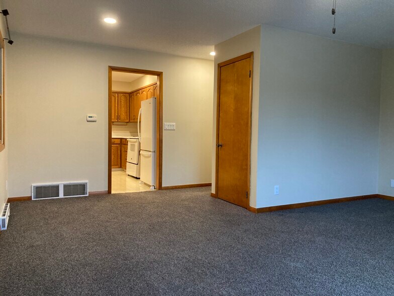 Building Photo - 1602 Chance Ct