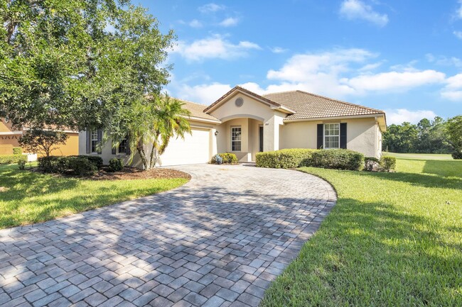 Building Photo - GATED 55+ ....HOME ON THE GOLF COURSE