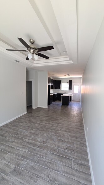 Building Photo - 803 W Smith Dr