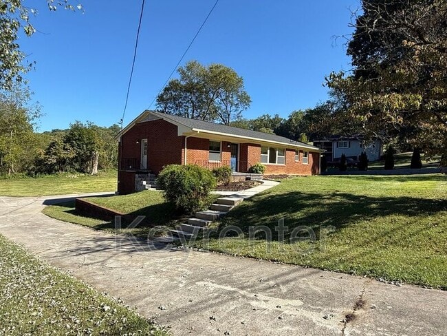 Building Photo - 424 Bridge View Ln