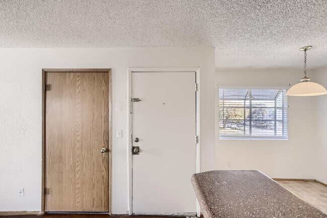 Building Photo - MOVE IN SPECIAL!!  HALF OFF FIRST MONTH'S RENT!! -  LOVELY 2 bedroom Condo Ready for Immediate Mo...