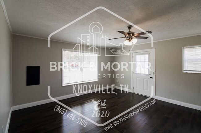 Building Photo - 1737 Lively Rd