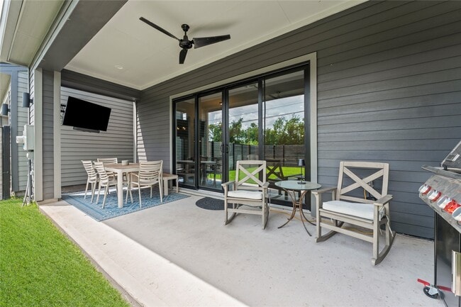 Building Photo - 1228 Wycliffe Dr