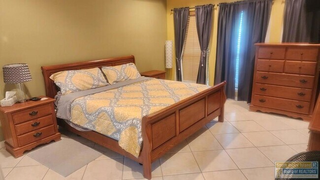 Building Photo - 15 Cypress Point Dr