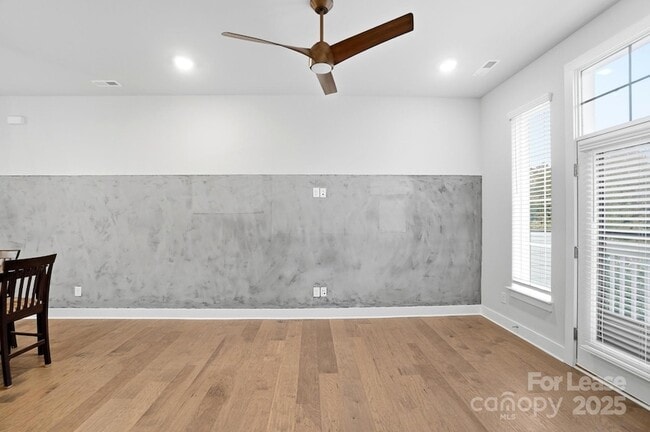 Building Photo - 1312 Nandina St