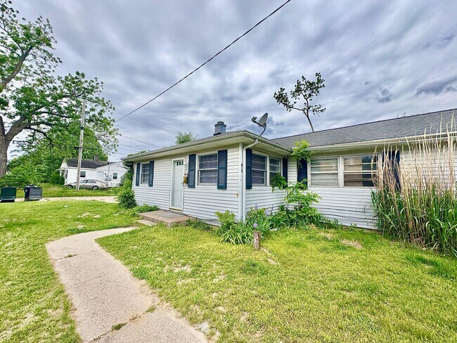 Building Photo - 411-413 s 28th