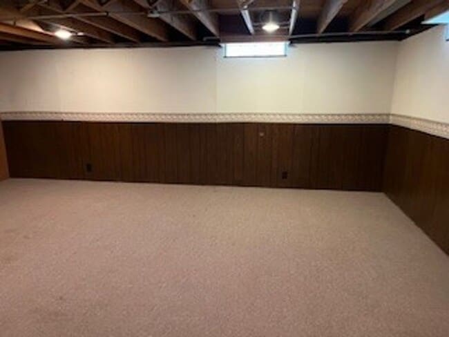 Building Photo - Charming 3 Bedroom, 1.5 Bath Home on the South Side of Kenosha