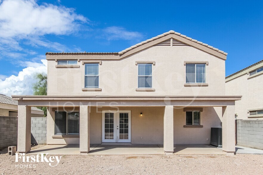 Building Photo - 12521 W Ash St