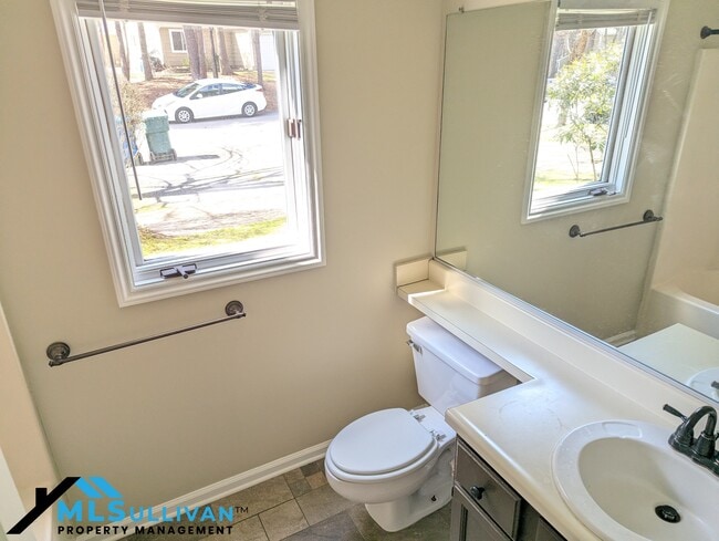 Building Photo - 4309 Pin Oak Dr