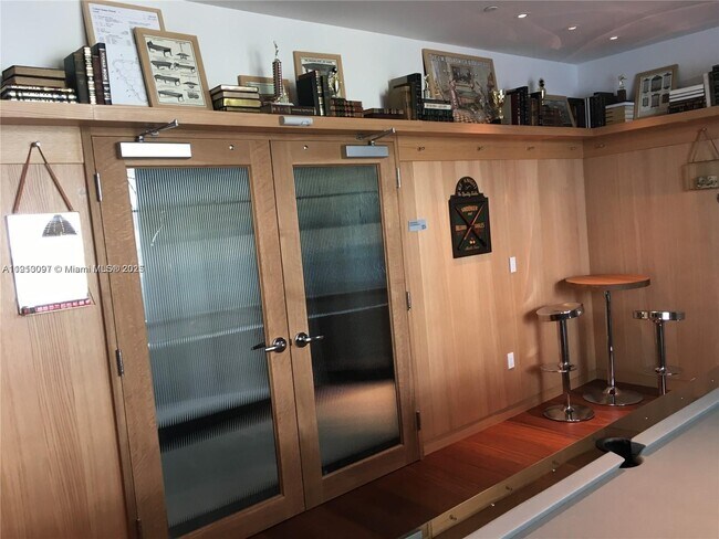 Building Photo - 1300 S Miami Ave