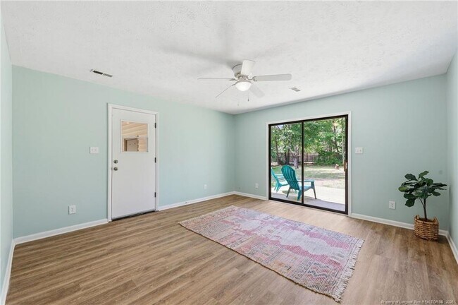 Building Photo - 6791 Seaford Dr