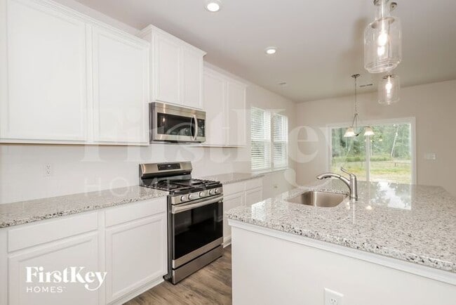 Building Photo - 10 Wild Lily Dr