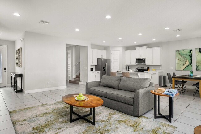 Building Photo - 301 Burma St