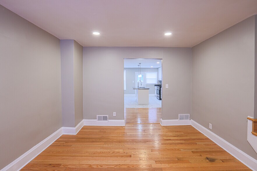 Building Photo - 130 Reedbird Ave