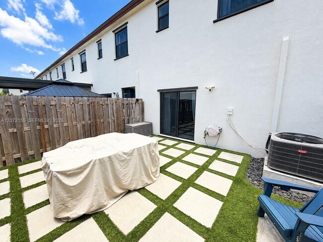 Building Photo - 23060 SW 99th Ct