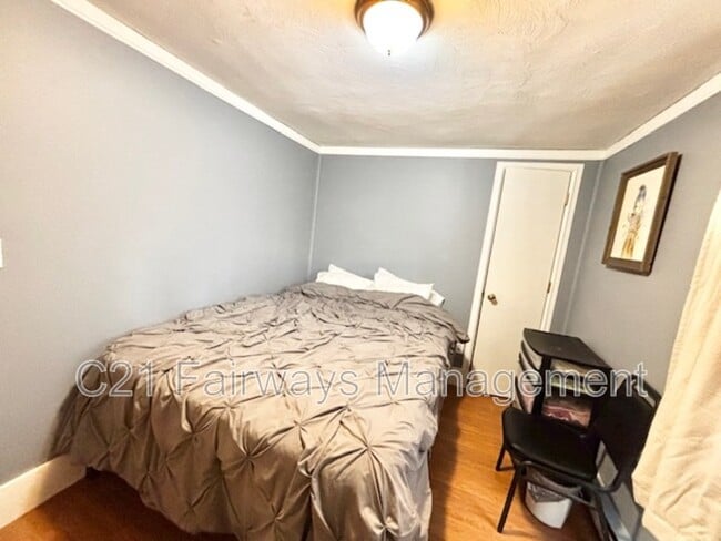 Building Photo - 217 N Lincoln Ave