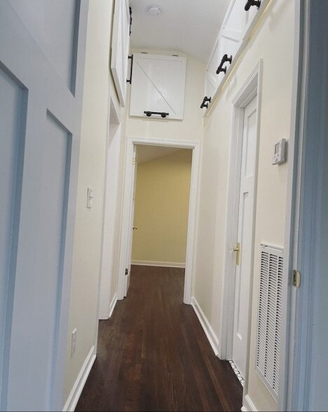 Building Photo - 130 Hart Ln