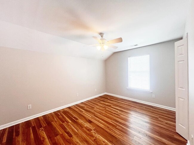 Building Photo - 703 Kingsmoor Dr