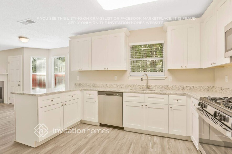 Building Photo - 3081 Stonebridge Creek Dr