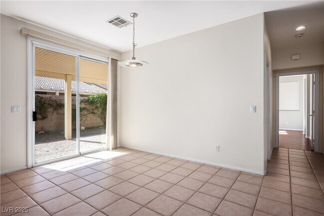 Building Photo - 7423 Cleghorn Canyon Way