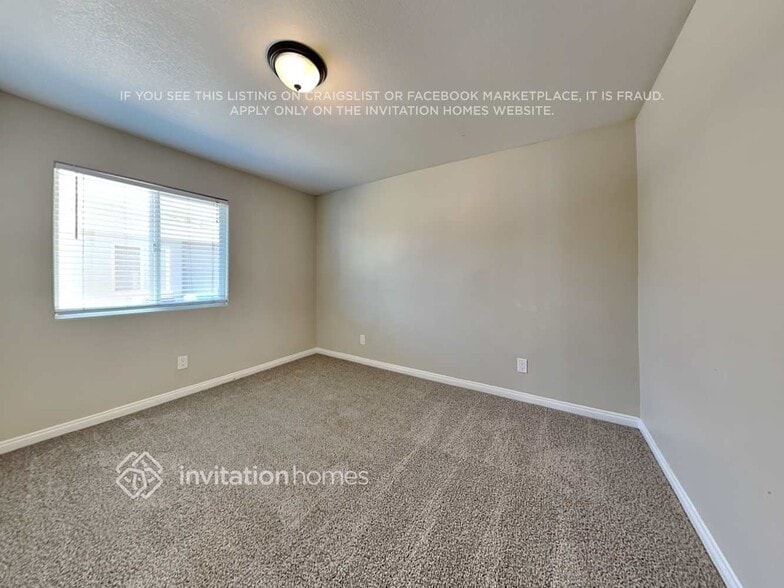 Building Photo - 1241 E Herring Ave