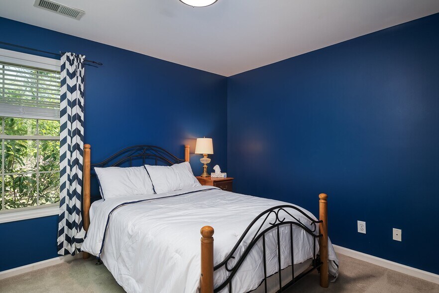 Bedroom 3 - 665 Winter Hill Ln