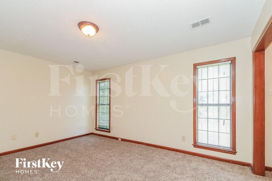 Building Photo - 6729 Birch Run Ln