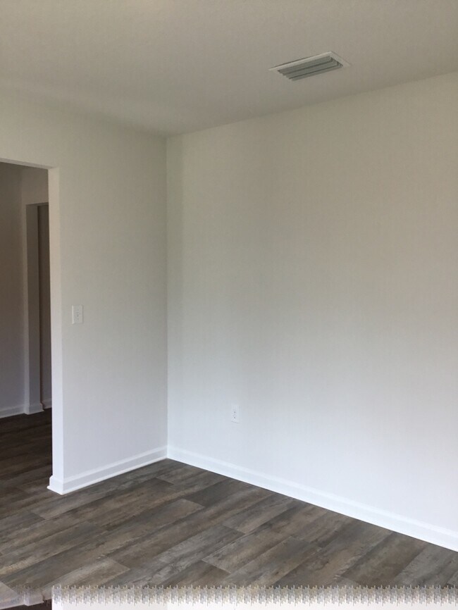 Building Photo - Beautiful 3/2 Family home in Beulah- Close to Navy Federal Credit Union Main Campus!