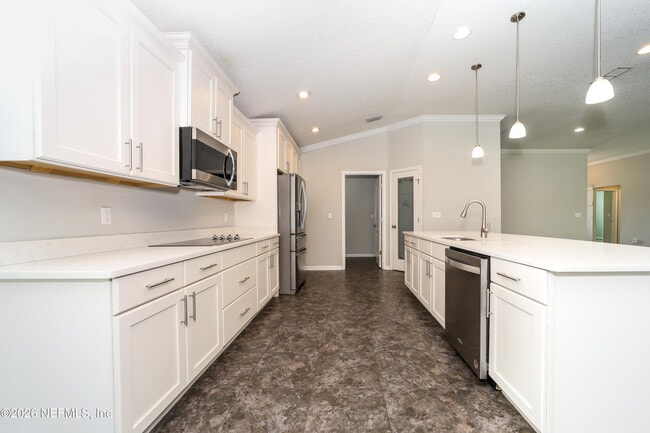 Building Photo - 12385 Sacha Rd