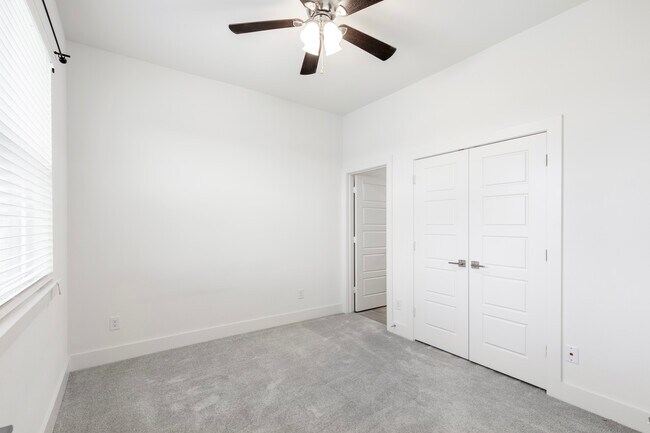 Building Photo - 1737 W Cantey St