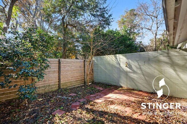 Building Photo - 900 Brotherhood Rd