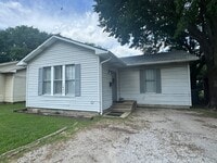 Building Photo - Two Bedroom Centrally Located in Ardmore