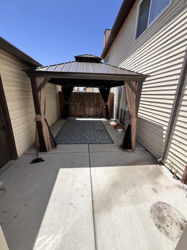 Building Photo - 3636 S 2045 W