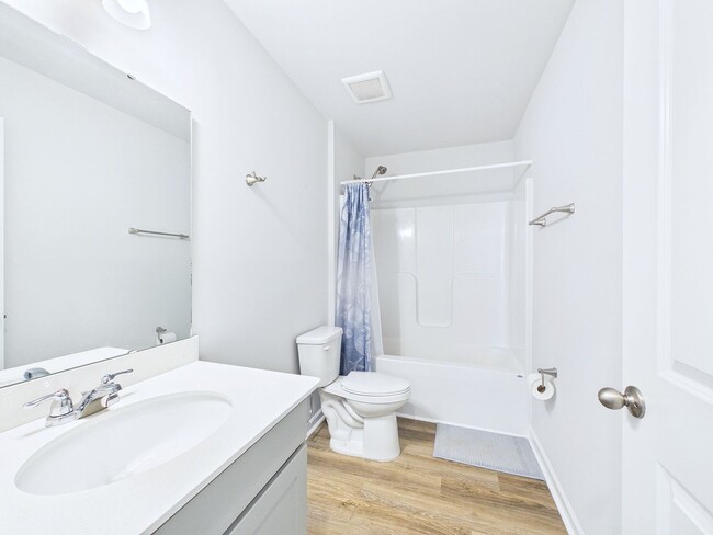 Building Photo - 7047 Woodline Dr