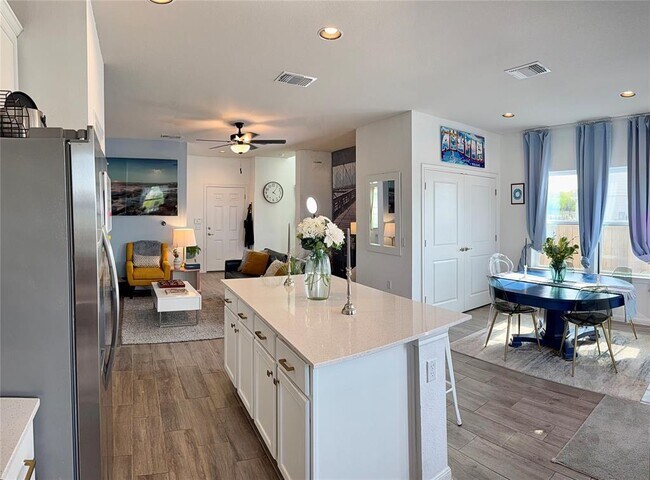 Building Photo - 16710 Sonoma Breeze Dr