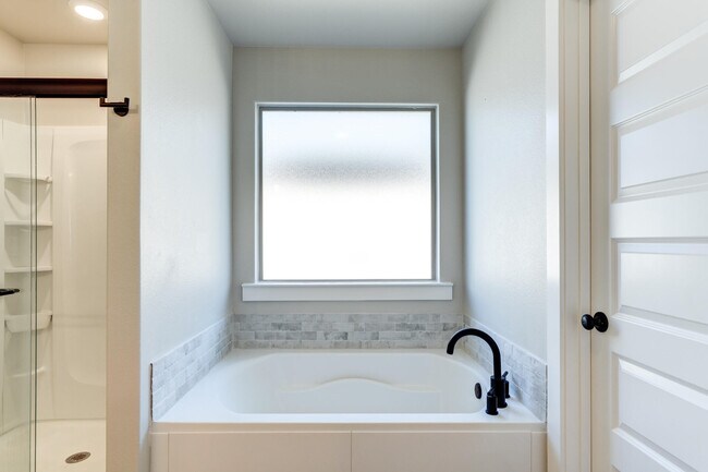 Building Photo - 1614 141st St