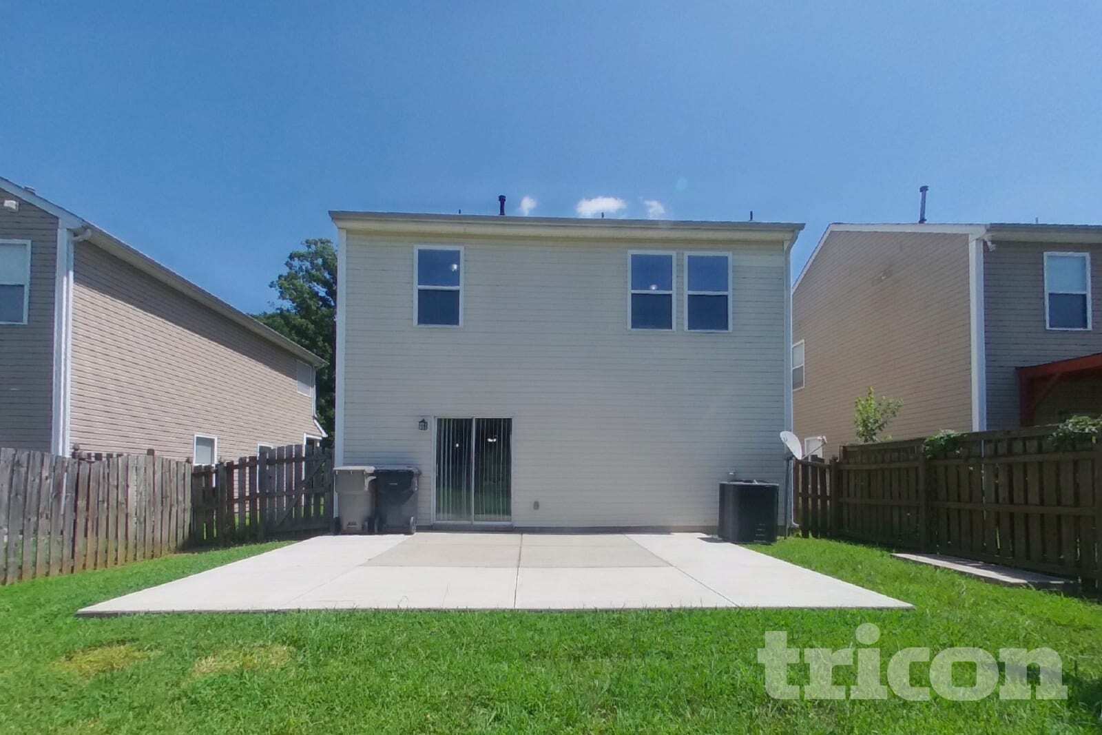 Building Photo - 2226 Buckleigh Dr