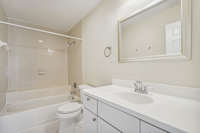 Building Photo - 5407 Grove Ridge Way