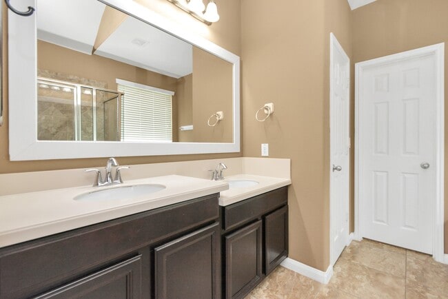 Building Photo - 3505 Barrington Ct