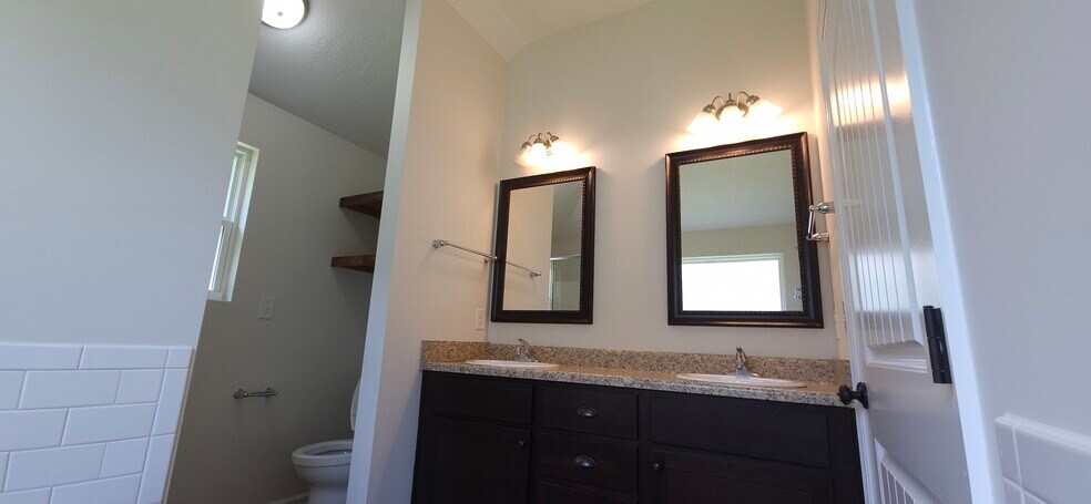 Master Bath - 473 Sebastian Dr