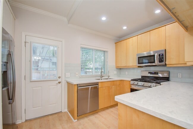 Building Photo - 2910 Grants Lake Blvd