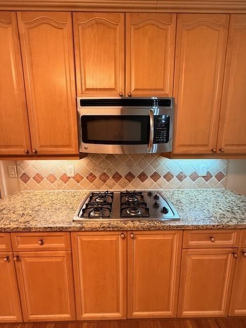 Building Photo - 4005 Regal Oaks Dr