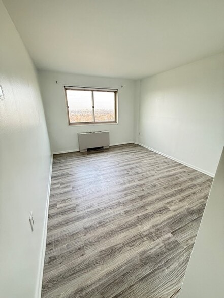 Building Photo - 2500 N Van Dorn St