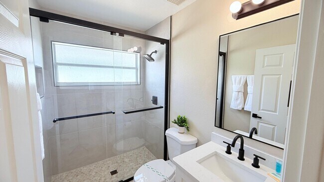 Building Photo - 1515 Oak Hill Trail