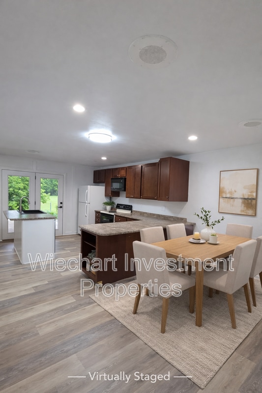 Building Photo - 720 N Moening St