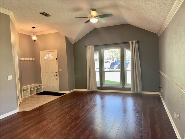 Building Photo - 8311 Edgemoor Pl