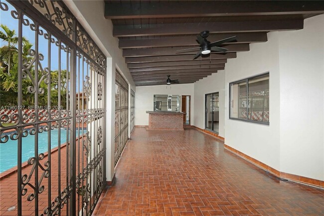 Building Photo - 2220 SW 90th Ave