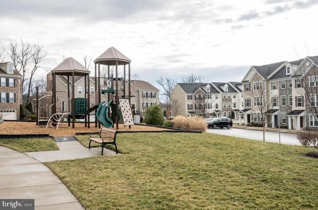 Building Photo - 120 Woodman Ct